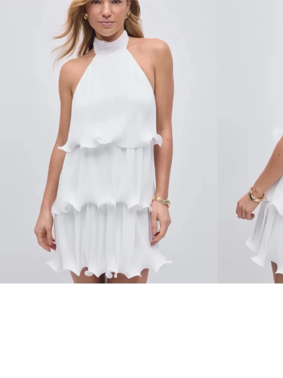Vit volangklänning med halterneck
