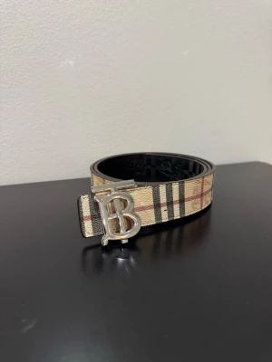 Burberrybälte  - 115 cm 