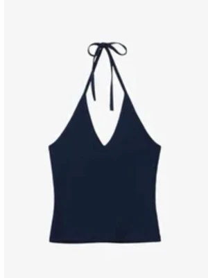 Mörkblå halterneck topp Stradivarius - Snygg mörkblå halterneck topp från Stradivarius med v-ringning och knyt i nacken. Perfekt för dig som gillar stilrena och enkla plagg med en modern touch.