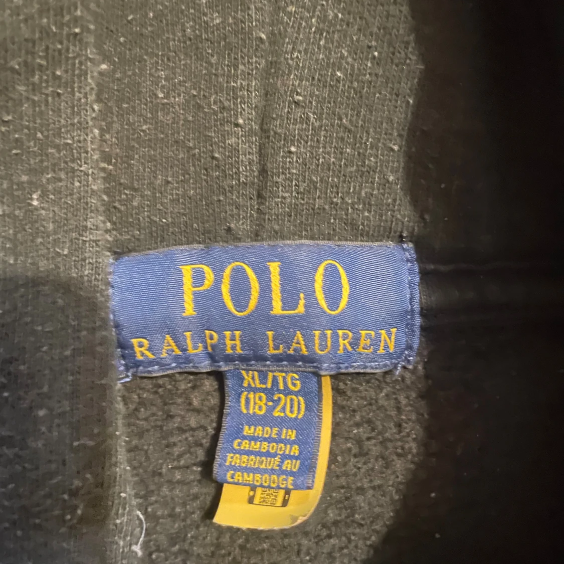 Svart hoodie från Polo Ralph Lauren XL barn - 1