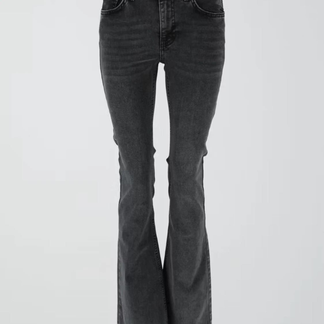 Grå bootcut jeans från Perfect Jeans