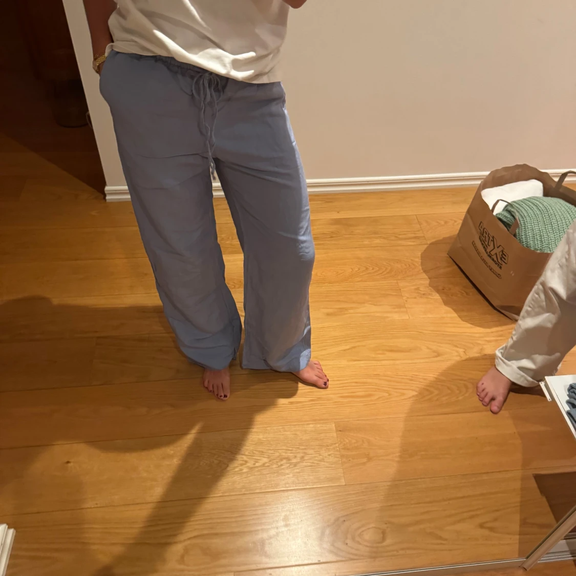 Ljusblå linnebyxor med snörning - 1