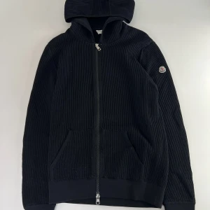 Moncler hoodie - Inga tillbehör tillkommer.