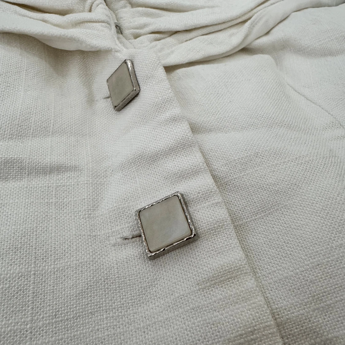 Vit korsettopp från NA-KD med knappar - 3