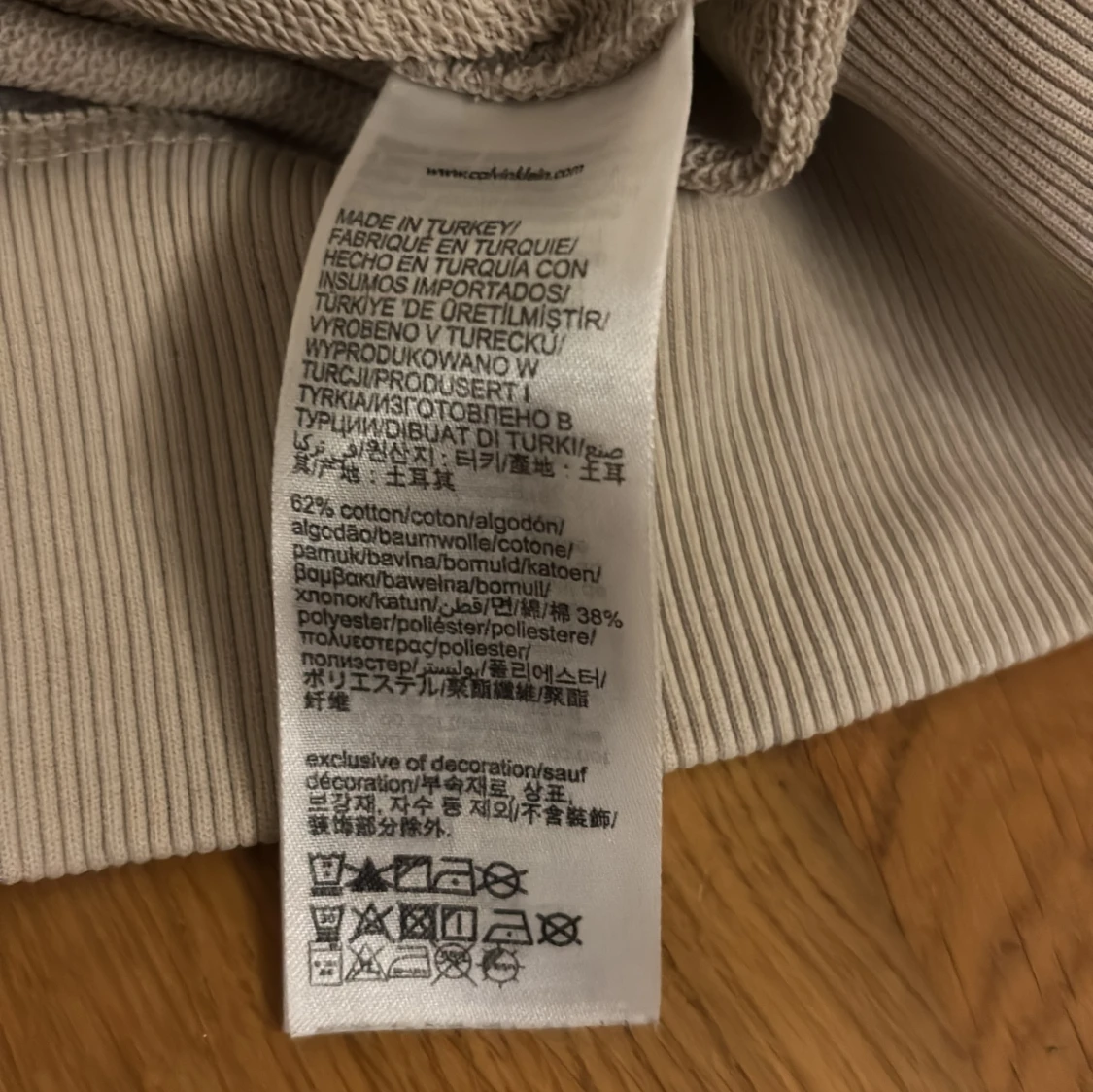 Beige hoodie från Calvin Klein Jeans - 3