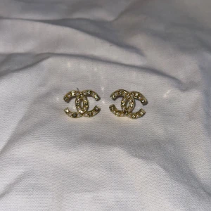 Örhängen  - Rostfria nya