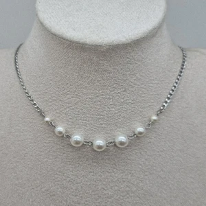 Handgjort halsband  - Rostfritt stål.  Längd-40cm 