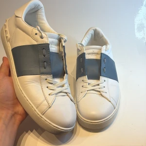 Valentino Skor - | Valentino Open| Size 43 1/2| Inget Og | Skick 9/10(nyskick) | Nypris 6000kr Mitt pris 3299kr