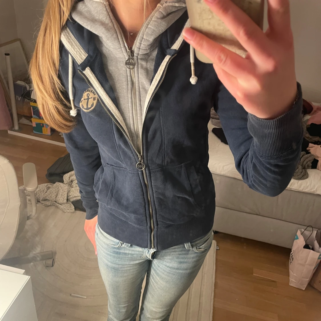 Marinblå zip hoodie  - 1