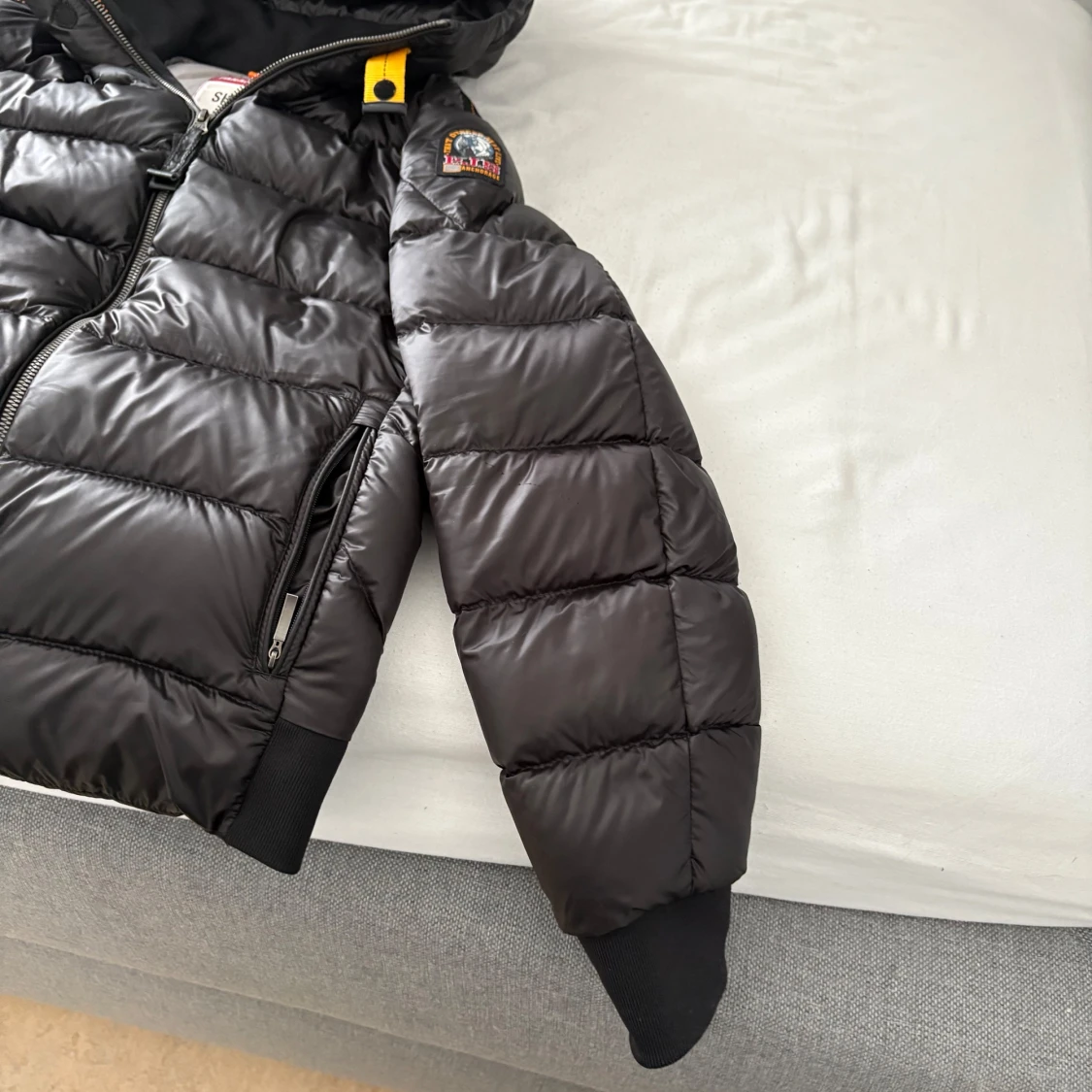 Svart dunjacka från Parajumpers - 2