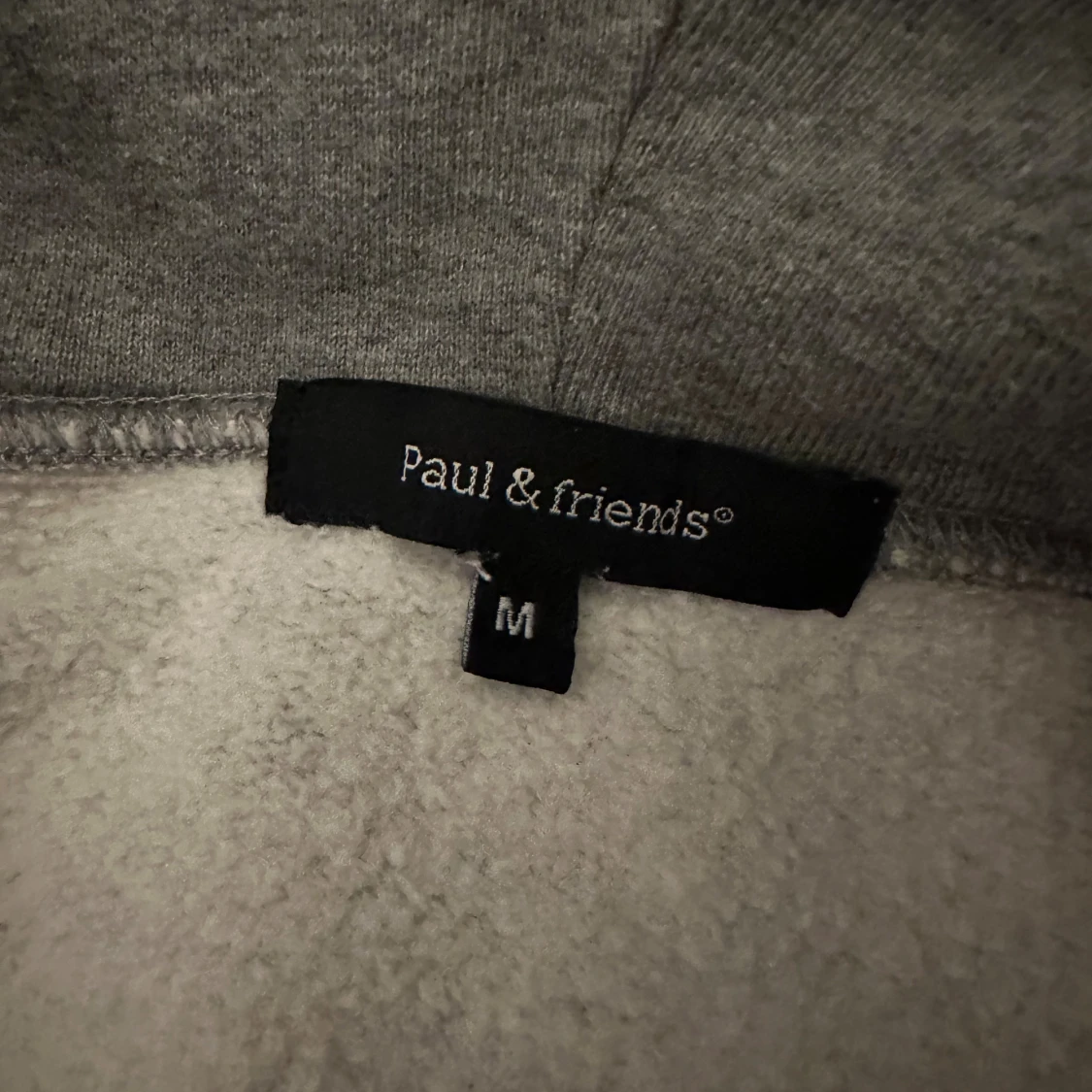 Grå hoodie från Paul & friends - 3