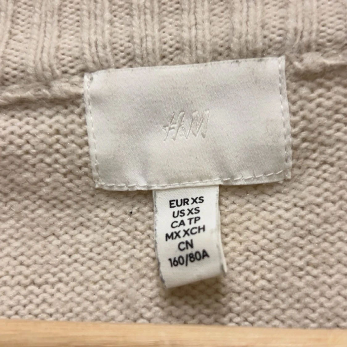 Beige stickad tröja från H&M  - 1