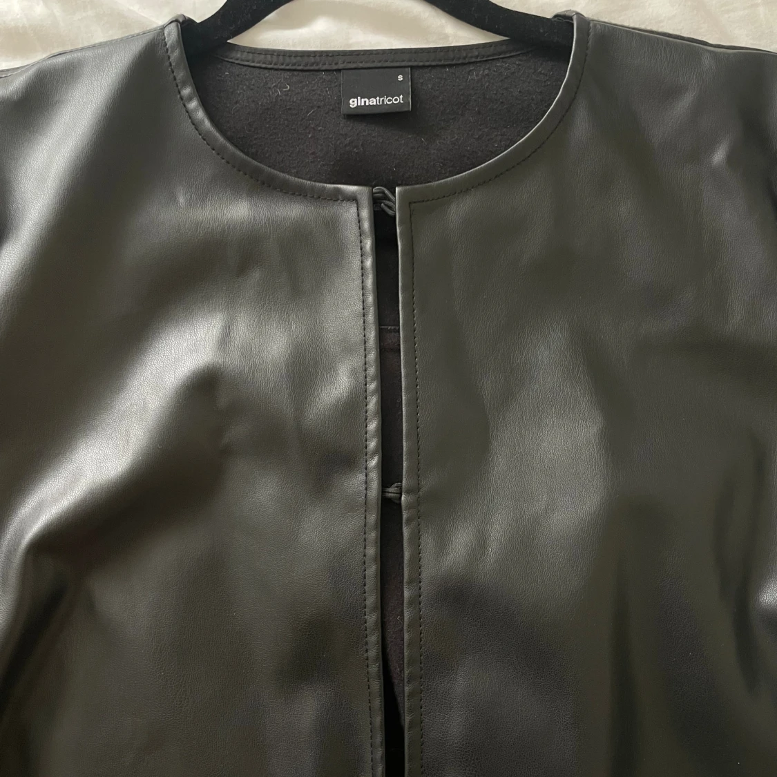 Svart skinntopp Gina Tricot - 3