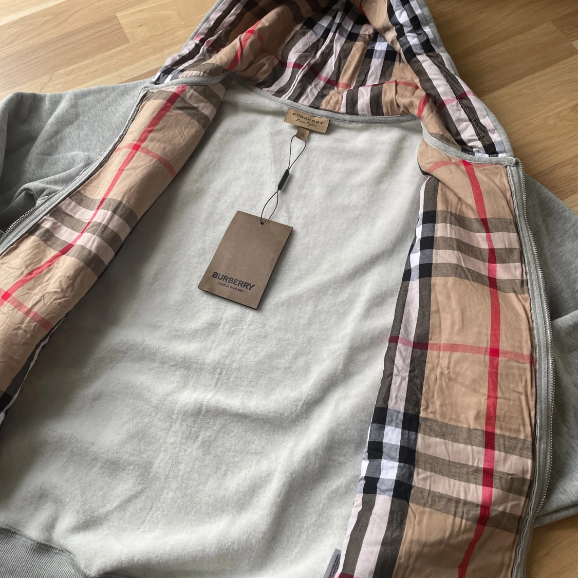 Burberry Zipup - 3