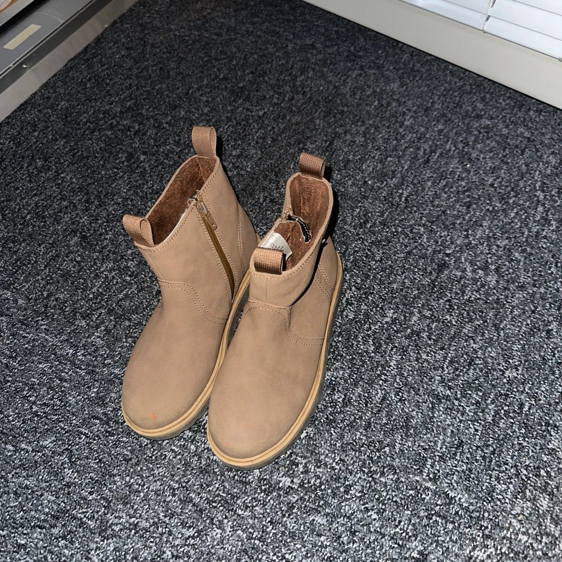 Bruna mockaboots med dragkedja - 2