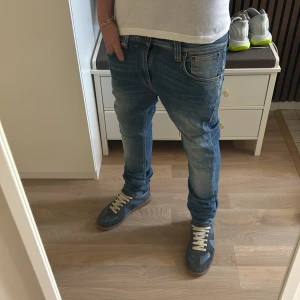 Nudie jeans  - Mycket bra pris. Nya kostar 1800 mitt pris endast 500 priset kan alltid diskuteras 🙌🏻