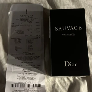 Dior sauvage 100ml - Hej, säljer min nya dior Sauvage från sephora. Kvitto finns! 