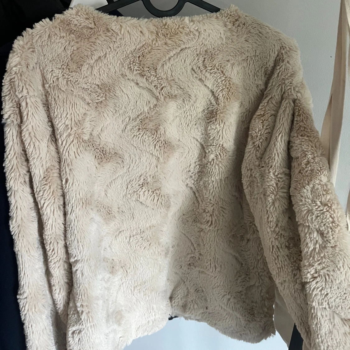 Beige teddyjacka från Vero Moda - 1