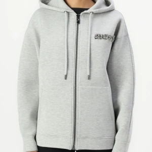 Grå hoodie med dragkedja  - Säljer min copenhagen muse hoodie i fin kvalité. Ord pris 1495kr. Använd fåtal gånger
