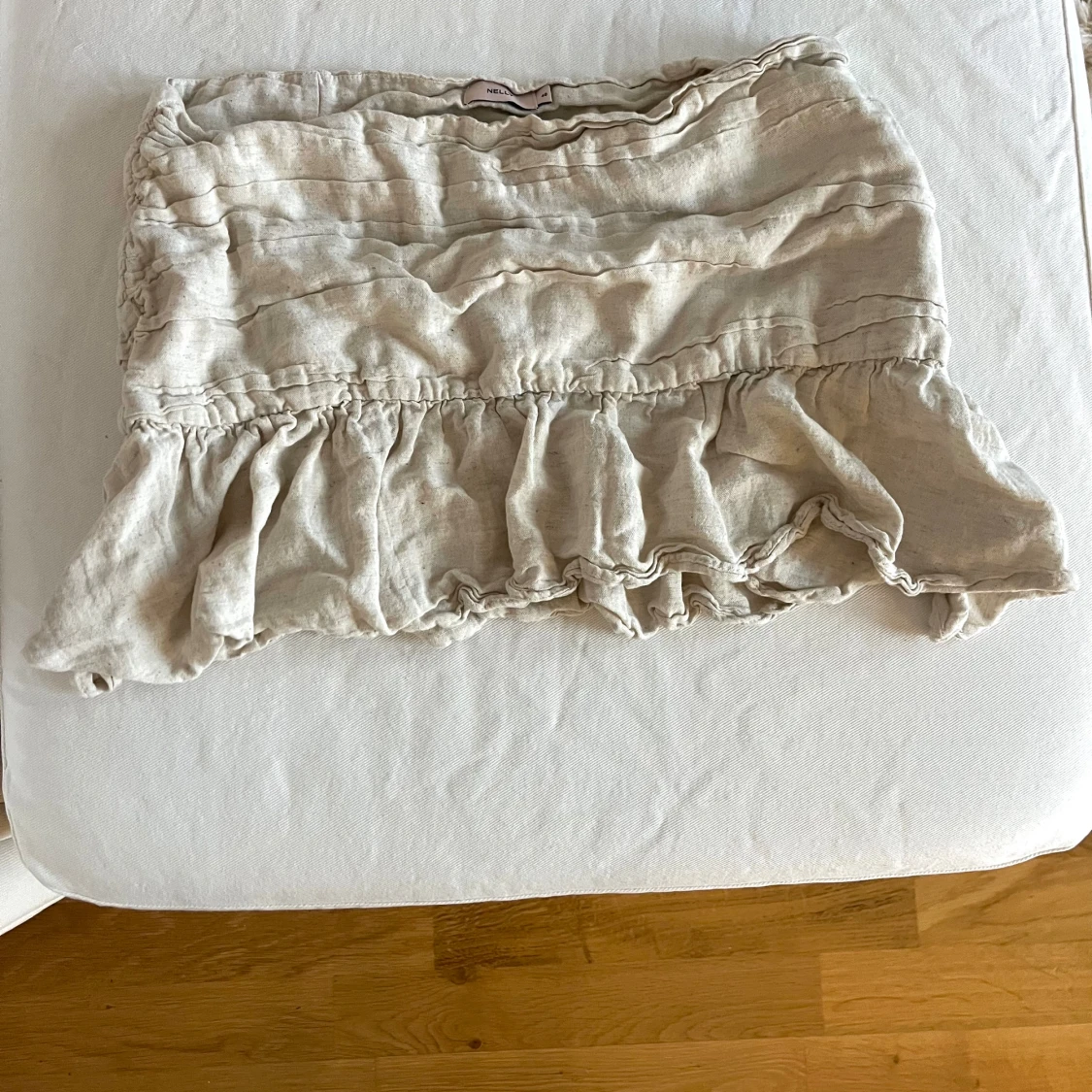 Söt volangkjol i linne  - 1