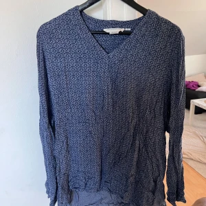 Tröja - Skön och luftig tröja i storlek 46