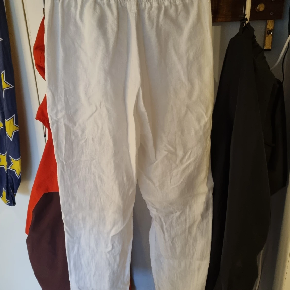 Vita linnebyxor med snörning från Akryl - 1