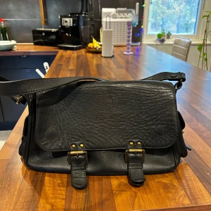 Vintage mulberry - Vintage mulberry väska. Mått kan skickas på förfrågan. Skick 8/10.