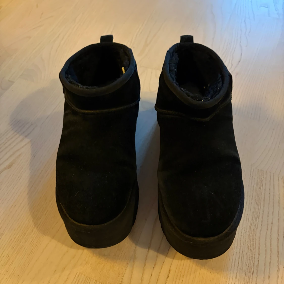 UGGs platform - 1