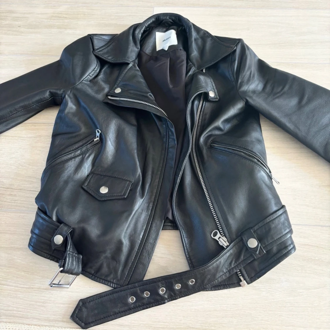 Skinnjacka i ÄKTA skinn