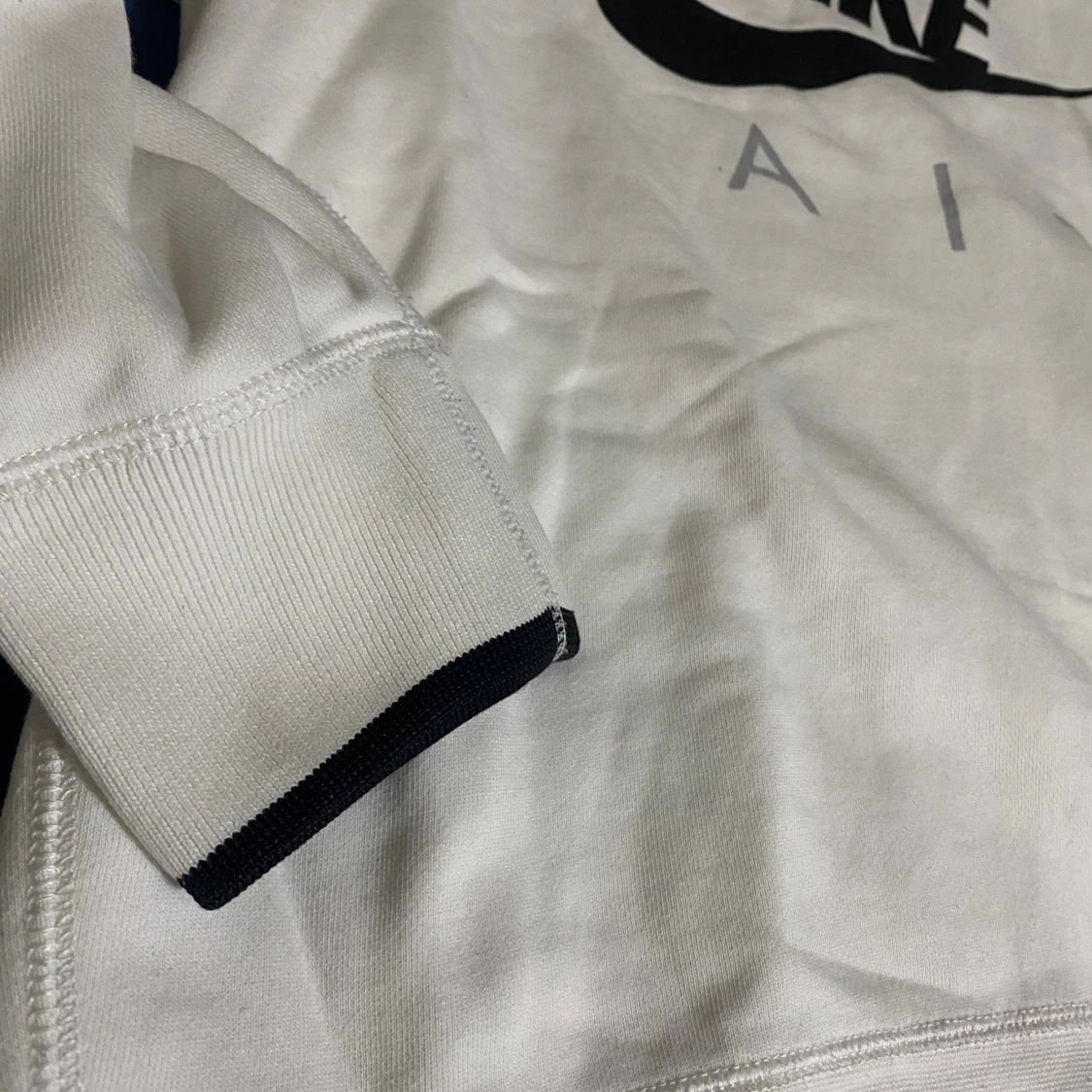 Vit sweatshirt från Nike Air - 1