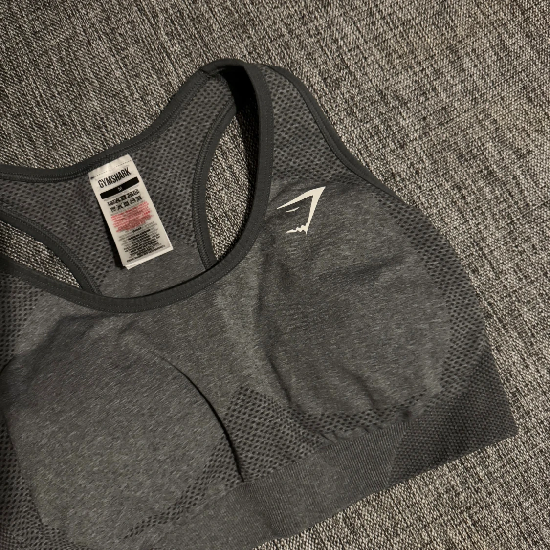 Mörkgrå sporttopp från Gymshark - 1