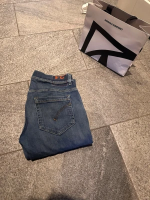 Dondup jeans  - Storlek - 31 modell - George 