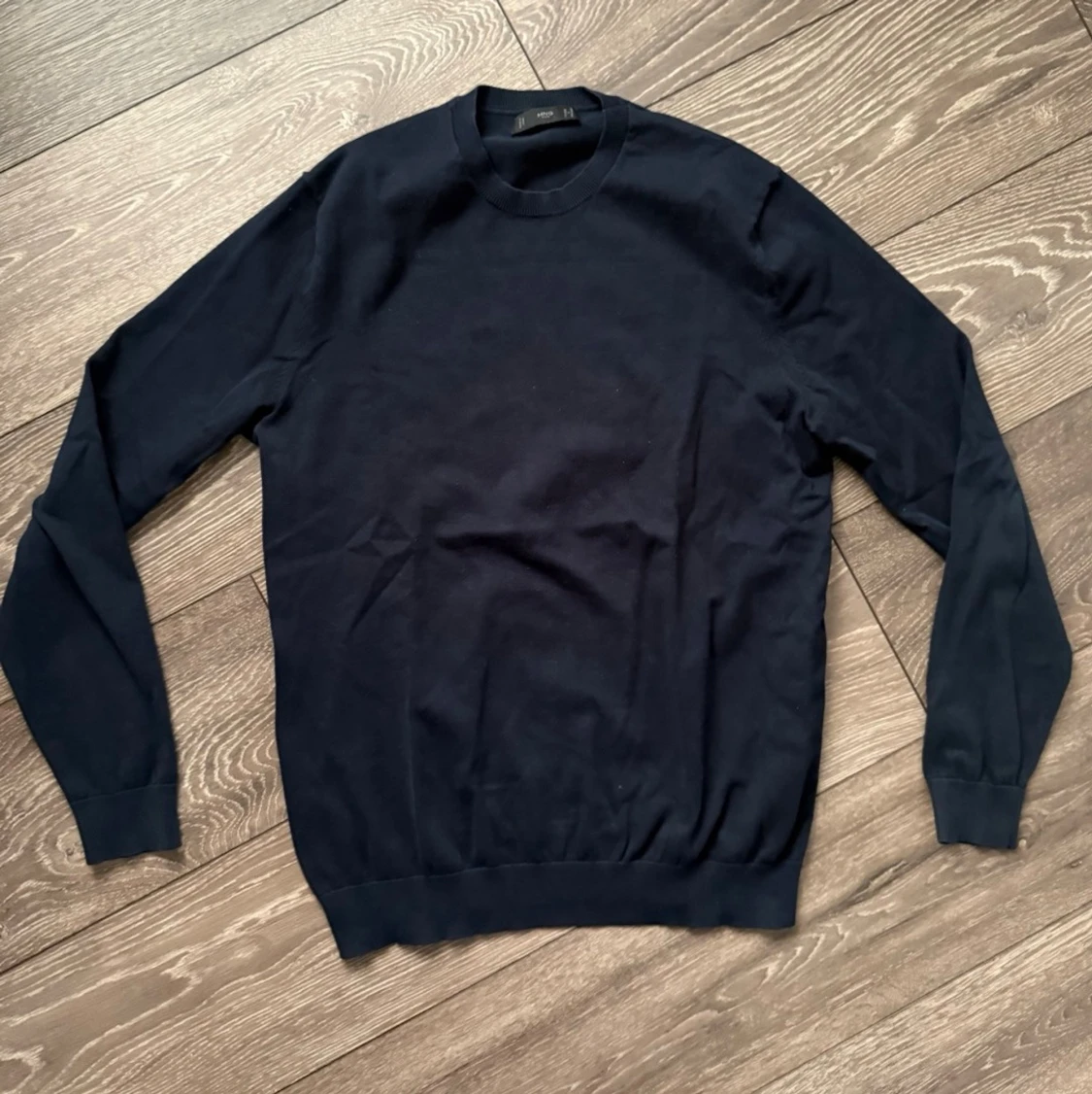 Mörkblå tröja från MNG MAN