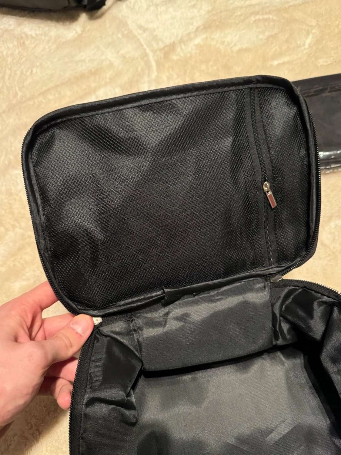 Svart necessär med dragkedja - 3