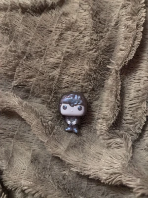 Dustin upside down stranger things  - Dustin upside down stranger things, Joy kinderägg