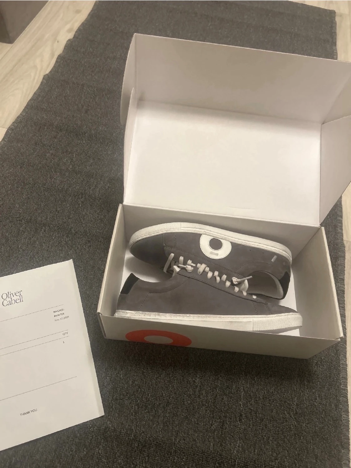 Grå sneakers från Oliver Cabell