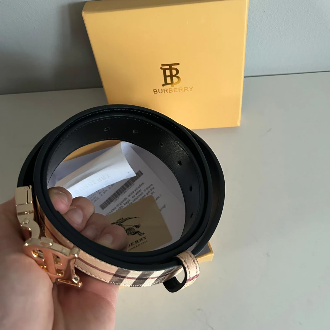 Burberry bälte  - 2