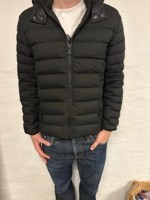 Colmar jacka  - Säljer denna colmar jacka. Skriv vid fler frågor och funderingar. 