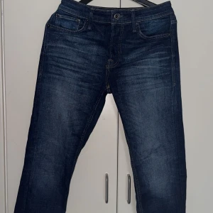 Jeans - Använda 2 gånger o riktigt fräscha