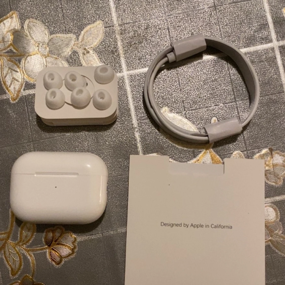 AirPods Pro 2nd Generation med MagSafe - 2