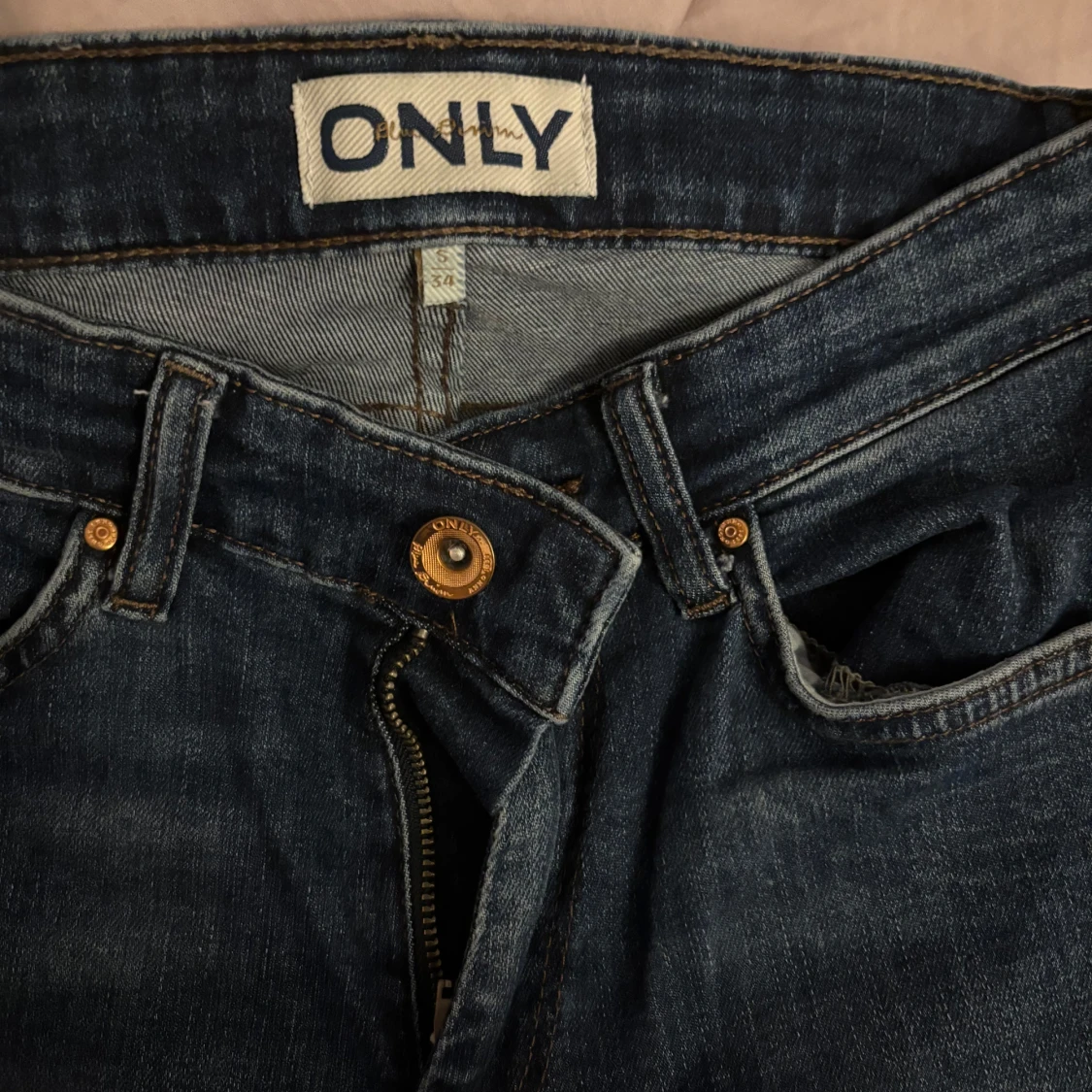 Mörkblå jeans från ONLY bootcut - 1