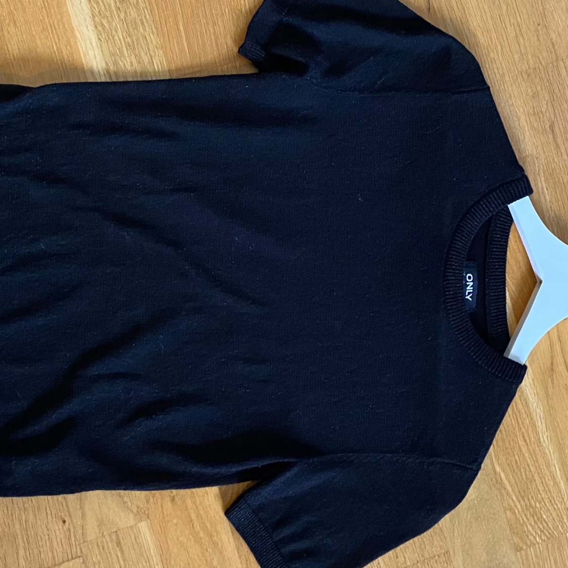 Svart glittrig topp från ONLY! Ny!  - 3