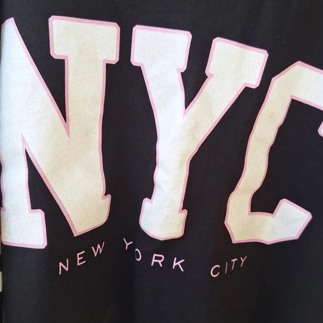 Kortärmad tröja med NYC text  - 1