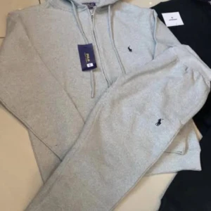 Helt ny polo traksuit - Helt ny snabbaffär pris sänks 