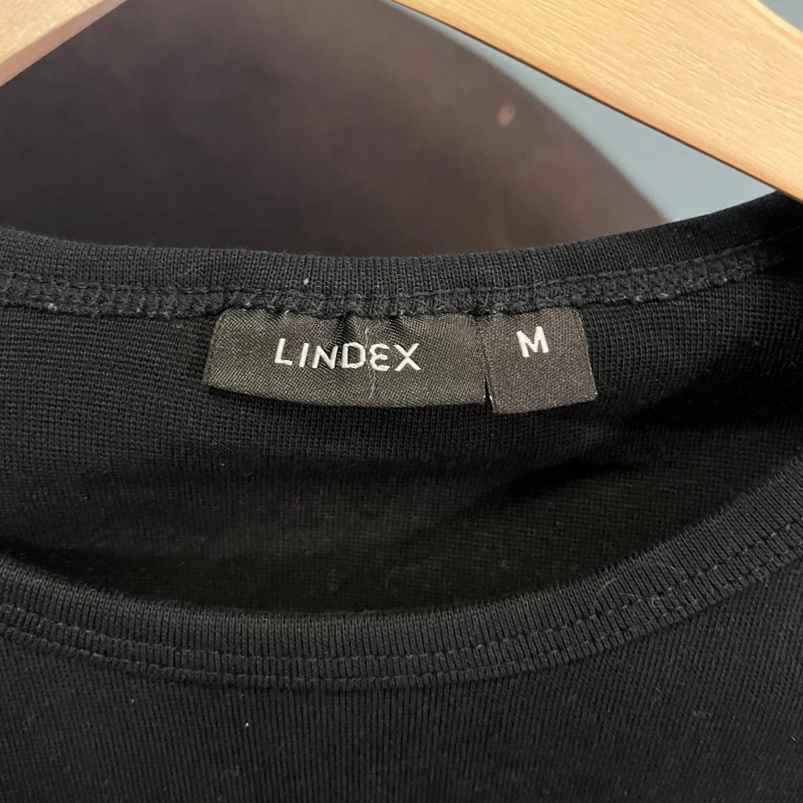 Svart långärmad tröja från Lindex - 2