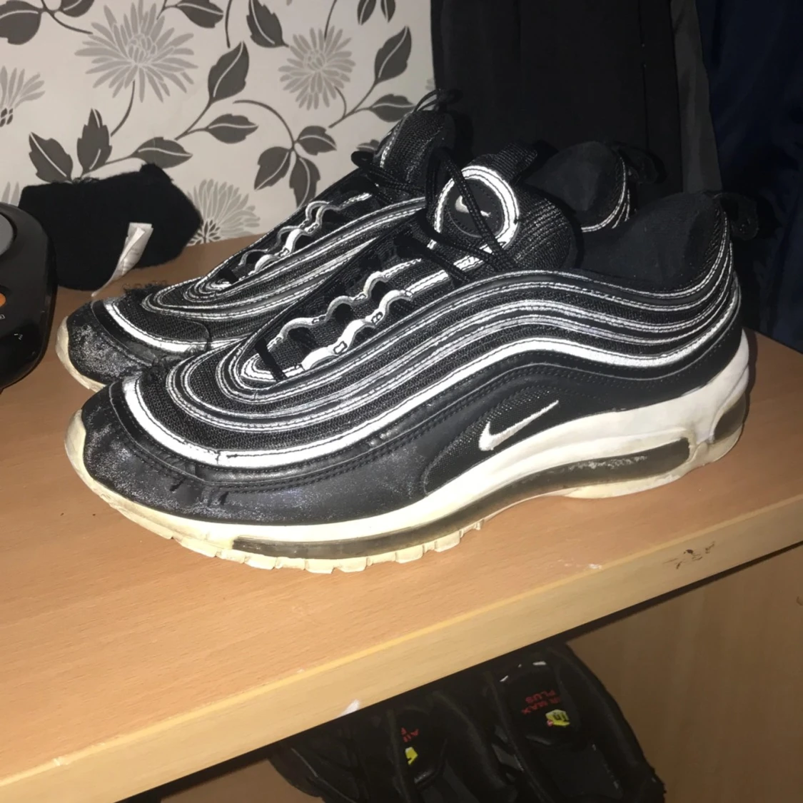 Air maxs 97or 