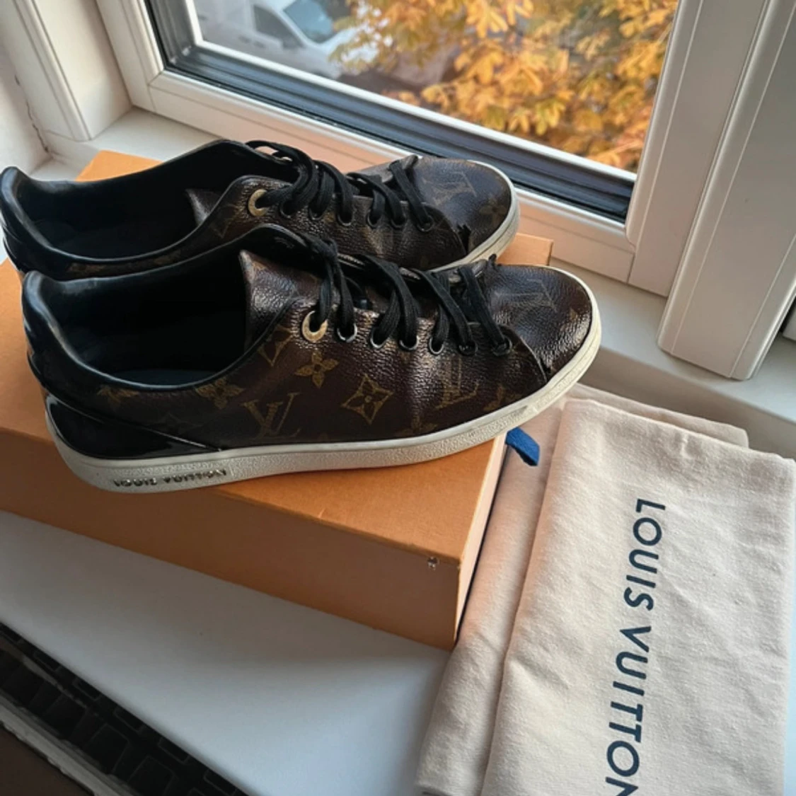 Louis Vuitton monogram sneakers brun