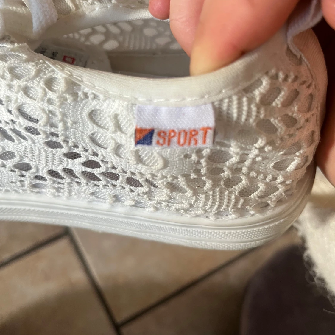 Vita spets-sneakers från OK Sport, stl 40 - 1