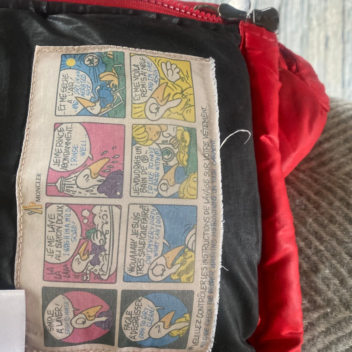 Röd Moncler pufferjacka med dragkedja - 2