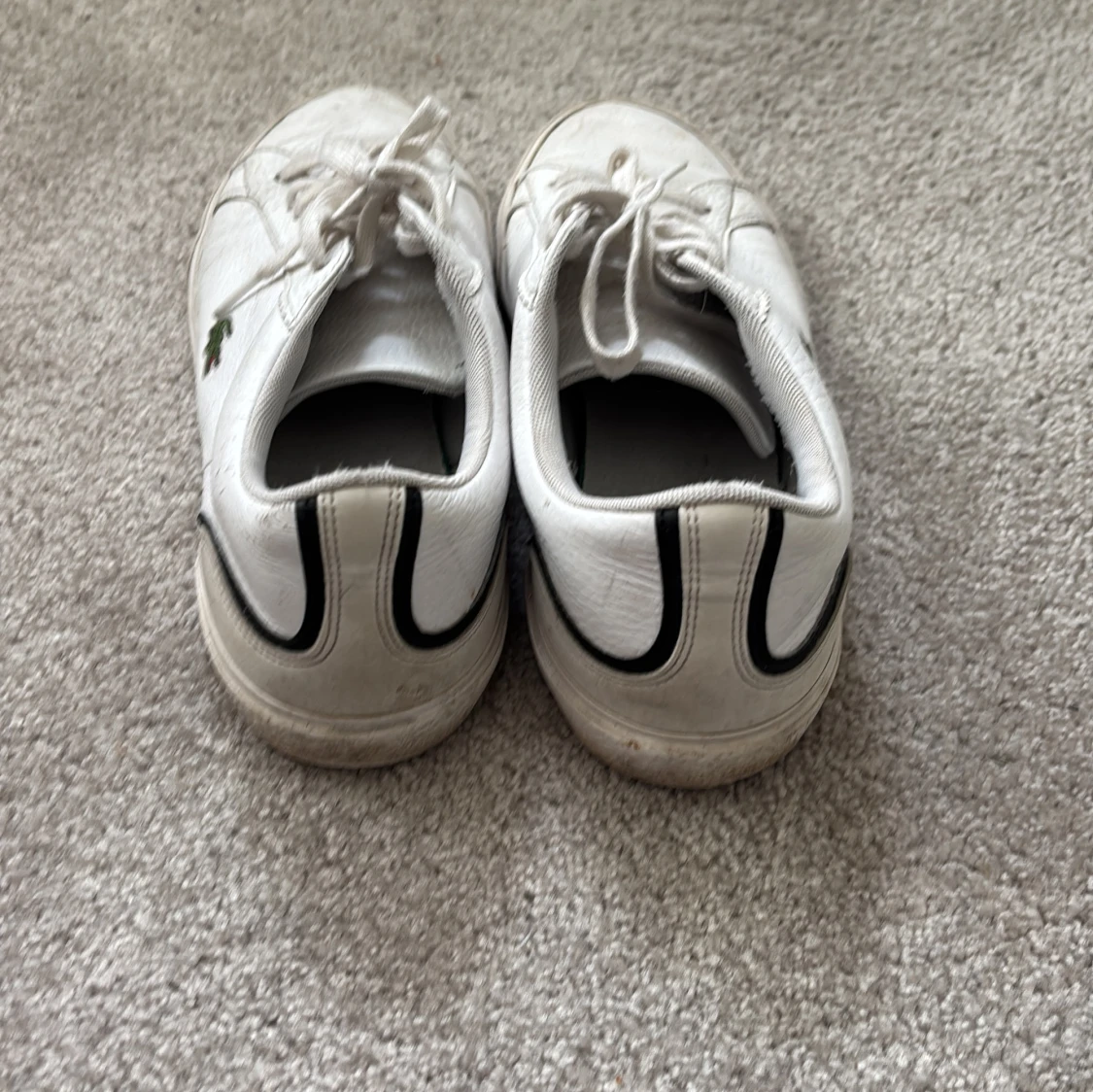 Vita sneakers från Lacoste i skinn - 2